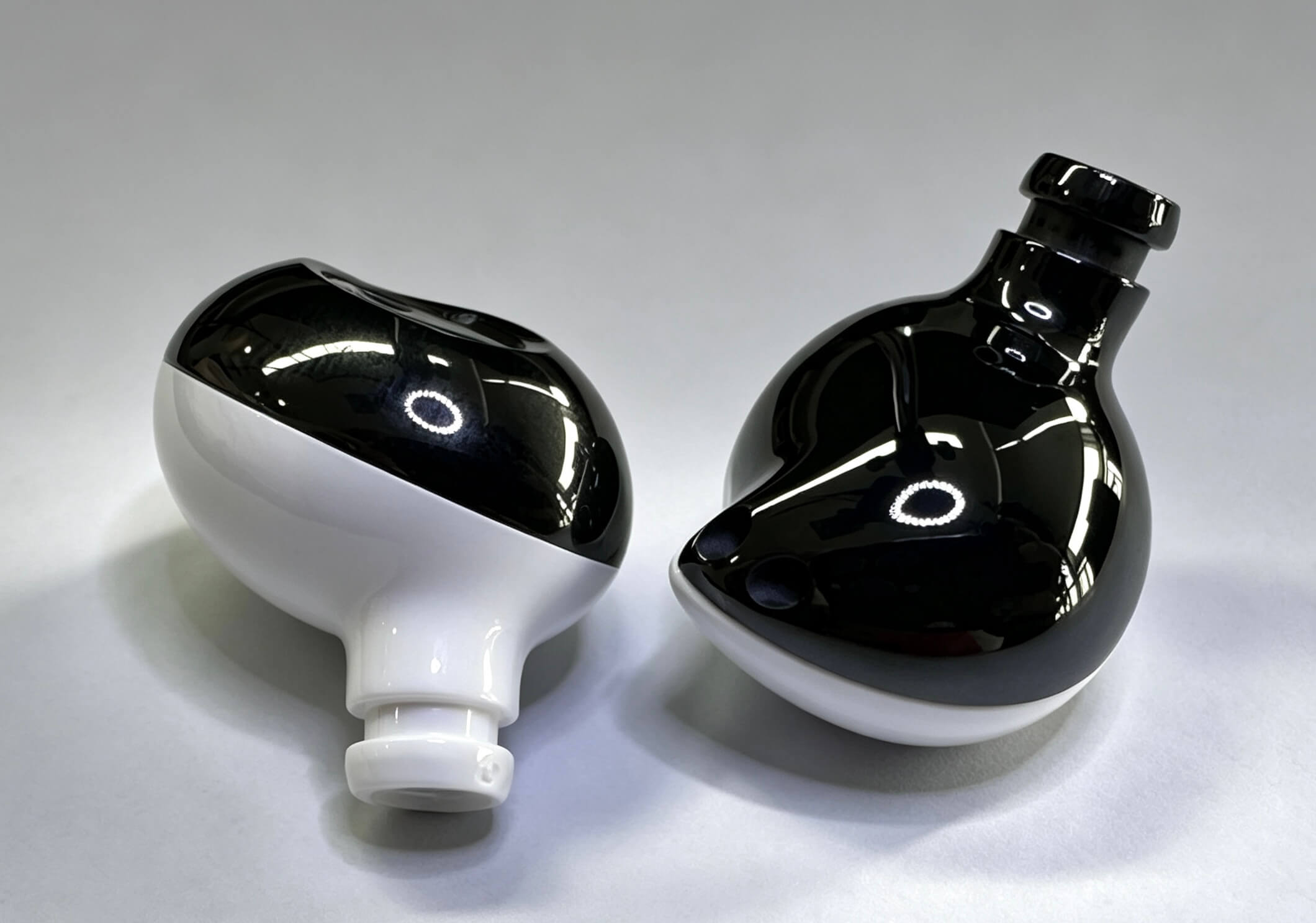 Black/White Dual-Color Matched Pair